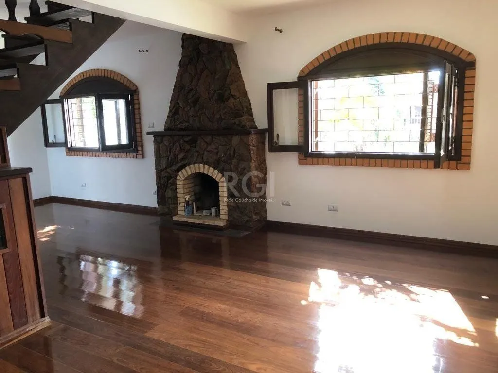 Imagem Casa para Venda - 326m², 3 dormitórios, sendo 2 suites, 4 vagas - Parque dos Maias