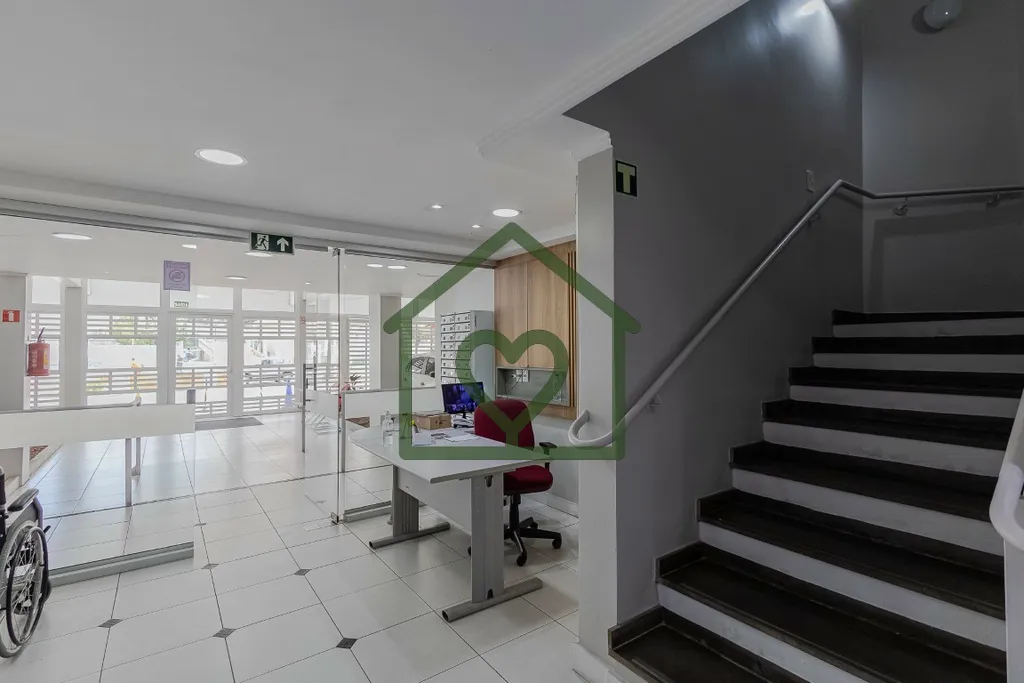 Imagem Sala de 47 m² localizada na Rua José de Alencar, em Porto Alegre. Preço e disponibilidade do imó...