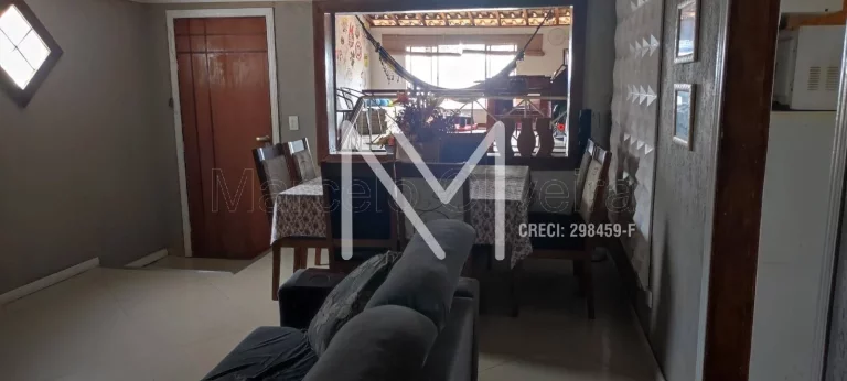 Imagem Casa à Venda 4 Quartos 2 Suítes 180m² - Centro SJC