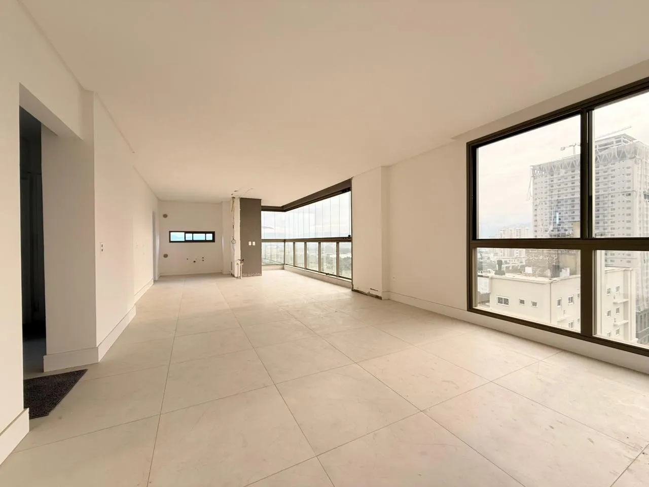 Imagem Apartamento à venda com 135m2 por R$ 2.250.000,00