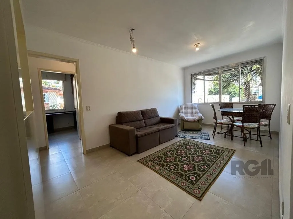 Imagem Apartamento de 72m² com 2 dormitórios, no bairro no bairro Mont Serrat.