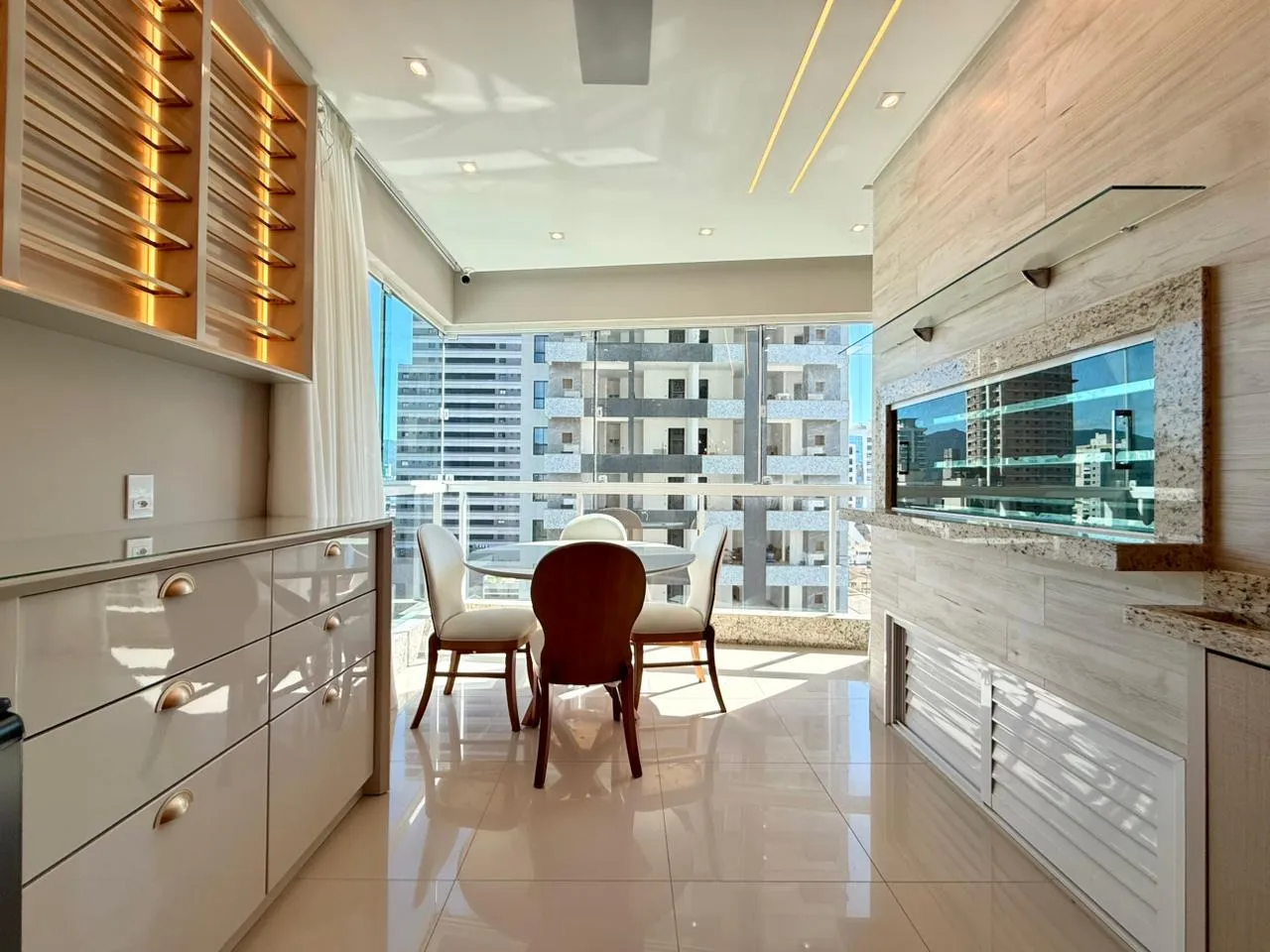 Imagem Apartamento à venda com 135m2 por R$ 2.650.000,00