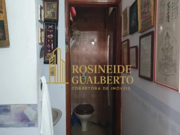 Imagem Casa à Venda na Praia das Palmeiras – Conforto, Praticidade bem localizada.