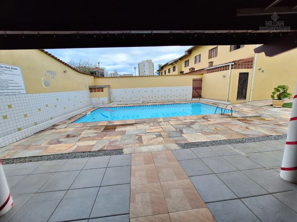 Imagem Casa de condomínio 2 dormitórios com piscina em Mongaguá