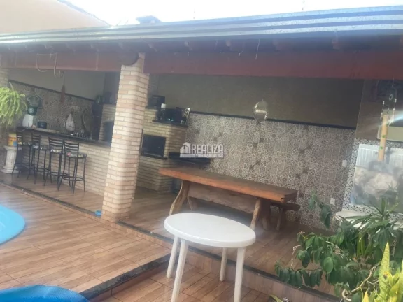 Imagem Casa com 4 dormitórios e piscina no Núcleo Habitacional Silvério Cartafina