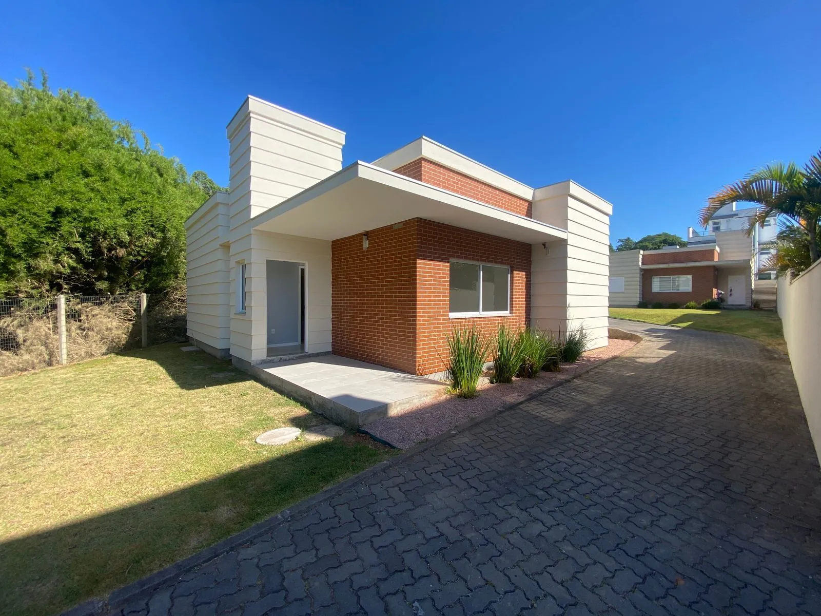 Imagem Casa para Venda - 123.49m², 3 dormitórios, sendo 1 suites, 1 vaga - Lagos De Nova Ipanema