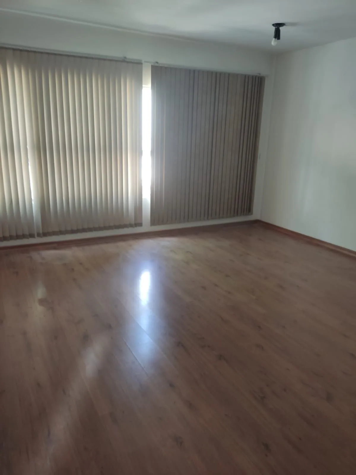 Imagem MÁFFER IMÓVEIS ALUGA - SALA COMERCIAL NA PERNAMBUCO | FLORESTA