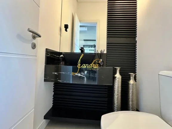 Imagem Excelente Casa no Condomínio Capão Ilhas! Estilo Contemporânea, mobiliada e decorada, composta por 03 suítes