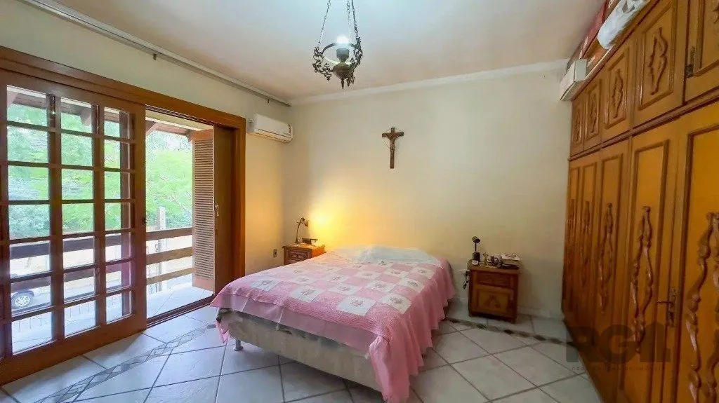 Imagem Casa com 4 quartos no bairro nonoai