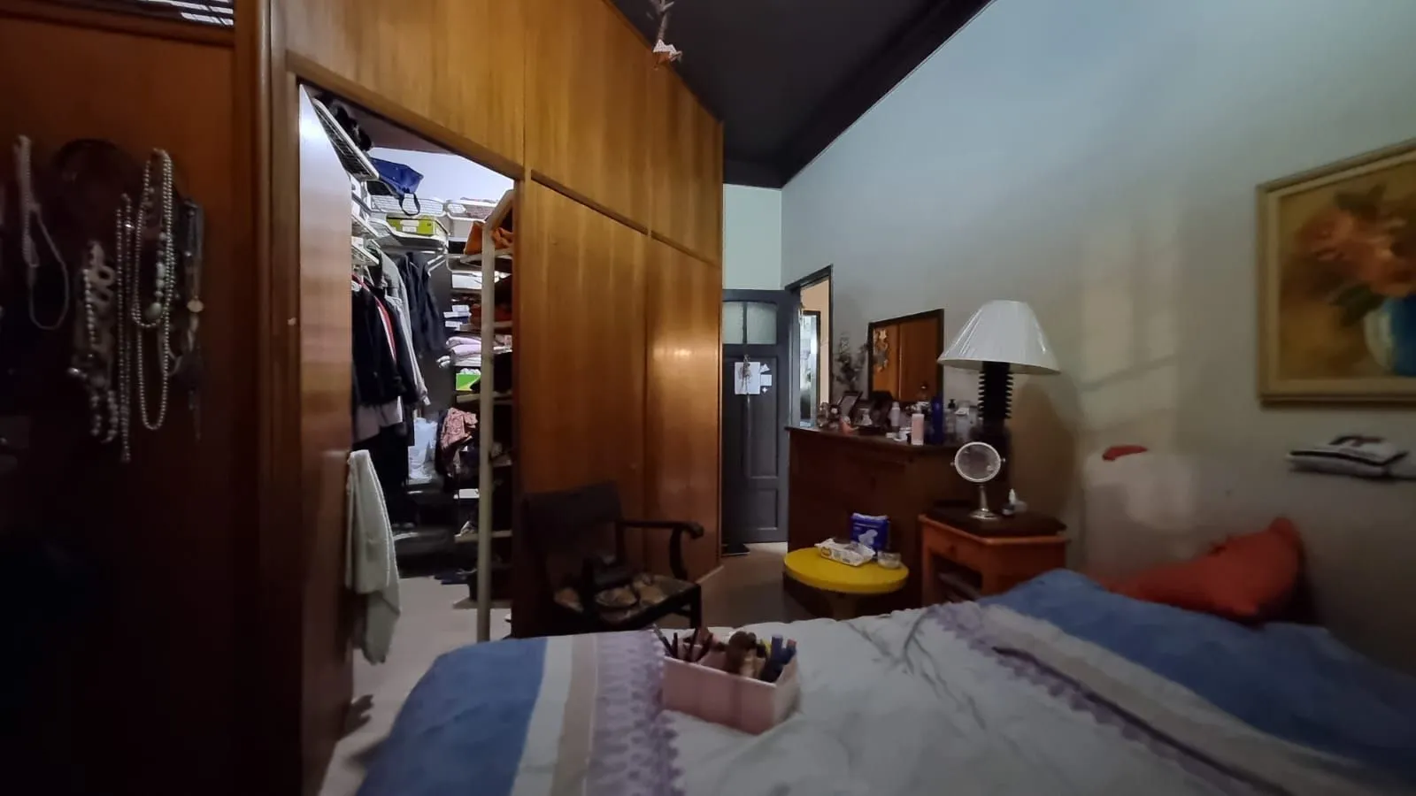 Imagem Casa Sobrado Residencial de 3 dormitórios para venda, 1 vaga de garagem fechada no bairro Cidade Baixa em Porto Alegre/RS.