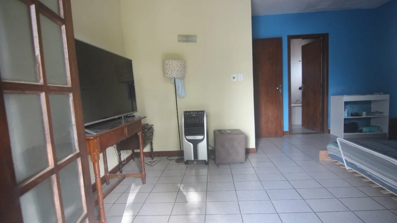 Imagem Casa à venda 3 Quartos, 1 Suite, 4 Vagas, 300M², Residencial Comercial Vila Verde, Pindamonhangaba - SP