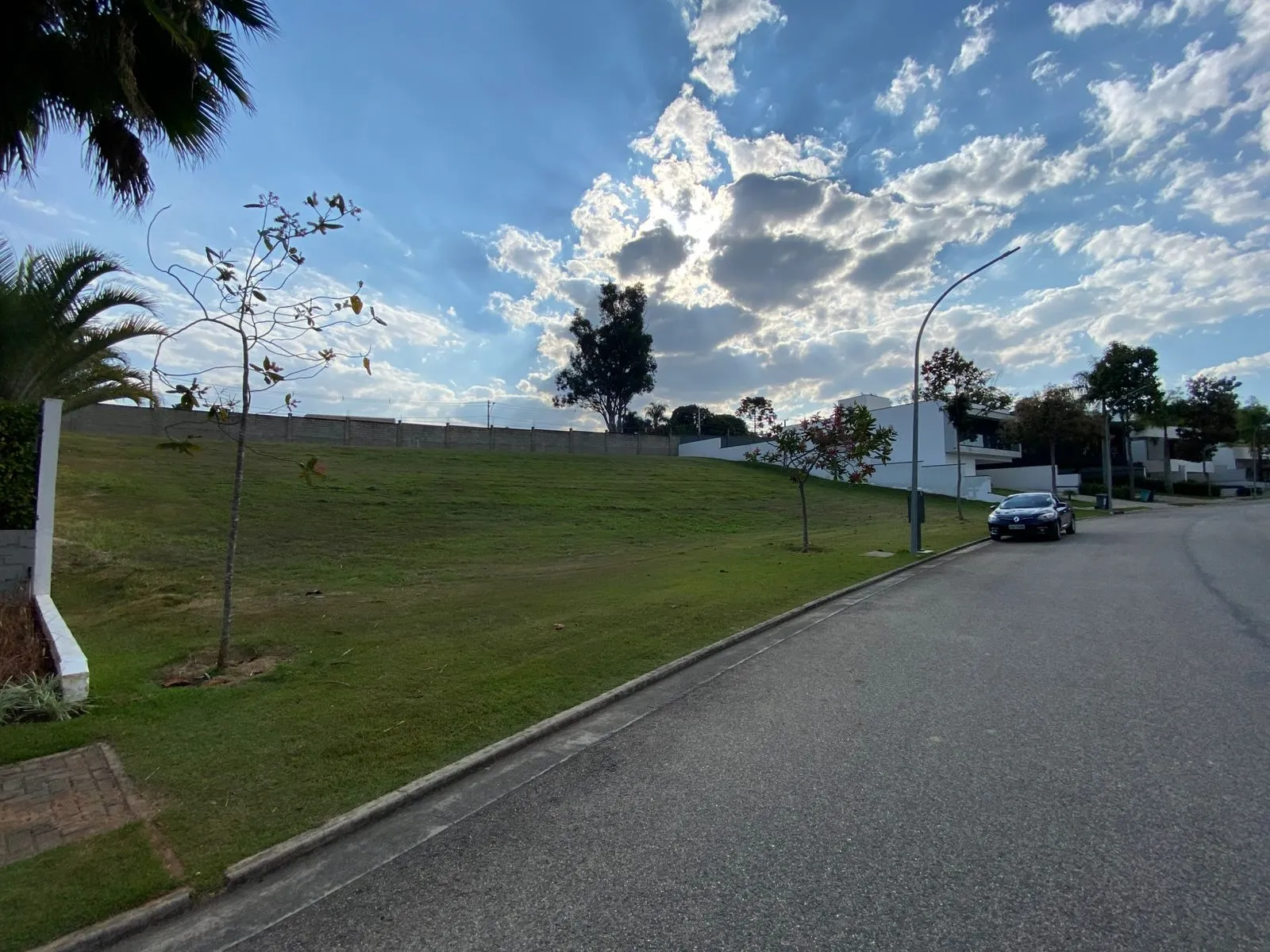 Imagem "Lindo Terreno de 788 m² no Condomínio Alphaville Nova Esplanada 2"
