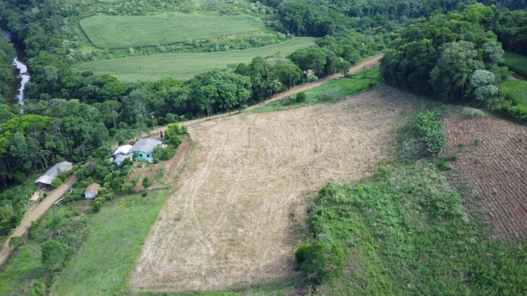 Imagem Casa para Venda em Peritiba, Rural, 3 dormitórios, 2 banheiros