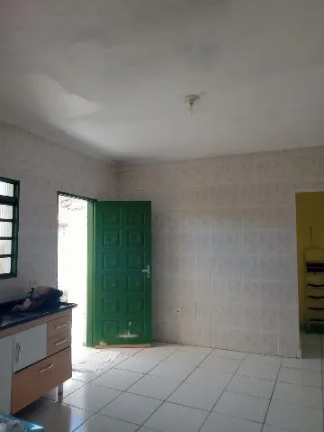 Imagem VENDA DE CASA NO ARUJAMÉRICA, EM ARUJÁ/SP 66,40m², com quarto e cozinha amplos, banheiro social, lavanderia coberta e 02 vagas p/ autos. CONSULTE-NOS