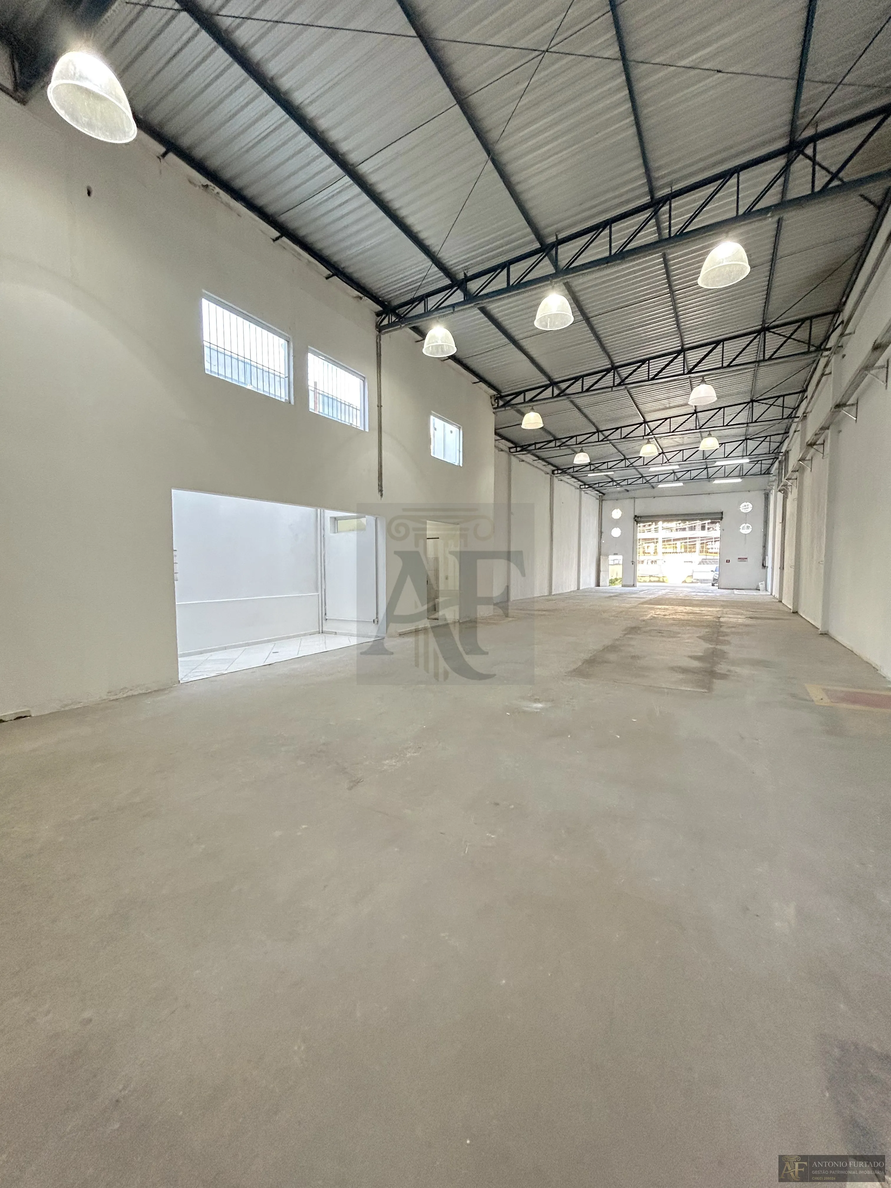 Foto do imóvel Comercial para alugar em Vila Prudente, São Paulo em Rua Américo Vespucci