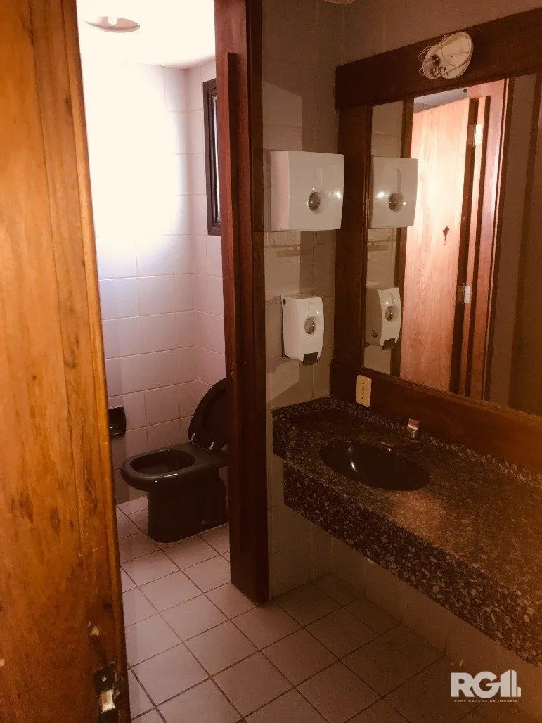Imagem Sala comercial espaçosa, com uma vista deslumbrante para o Guaíba