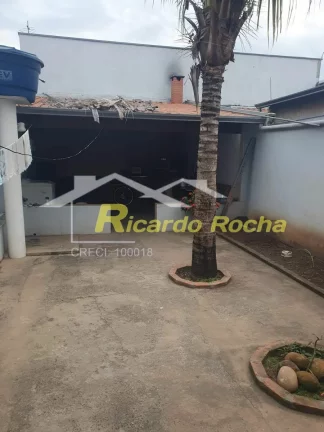 Imagem Vende sobrado com ótima localização no JD Das Palmeiras !