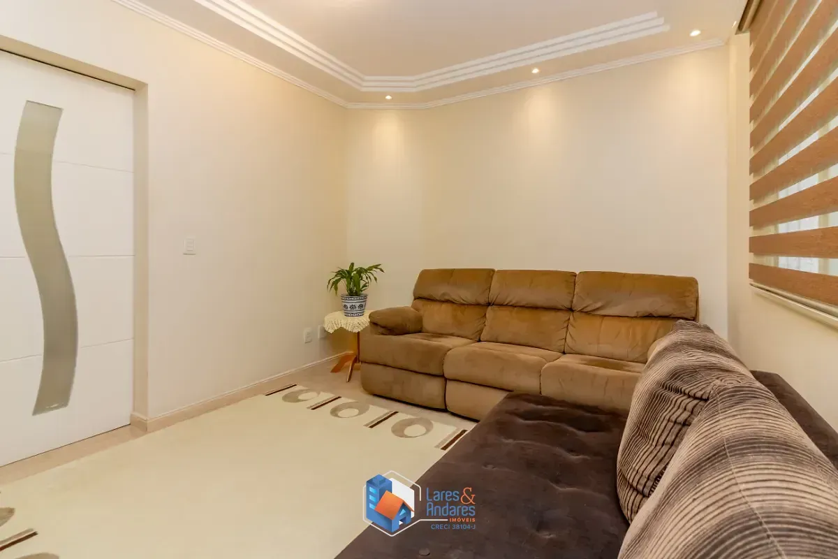 Imagem Sobrado para venda em Jardim Maria Estela com 3 quartos, sendo 3 suítes, 500m²