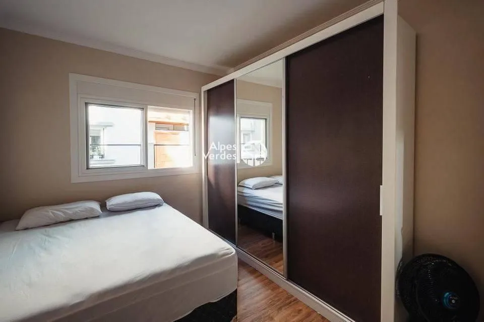 Imagem Vende-se Casa com 3 dormitorios no centro de Gramado 5 minutos da Rua Coberta