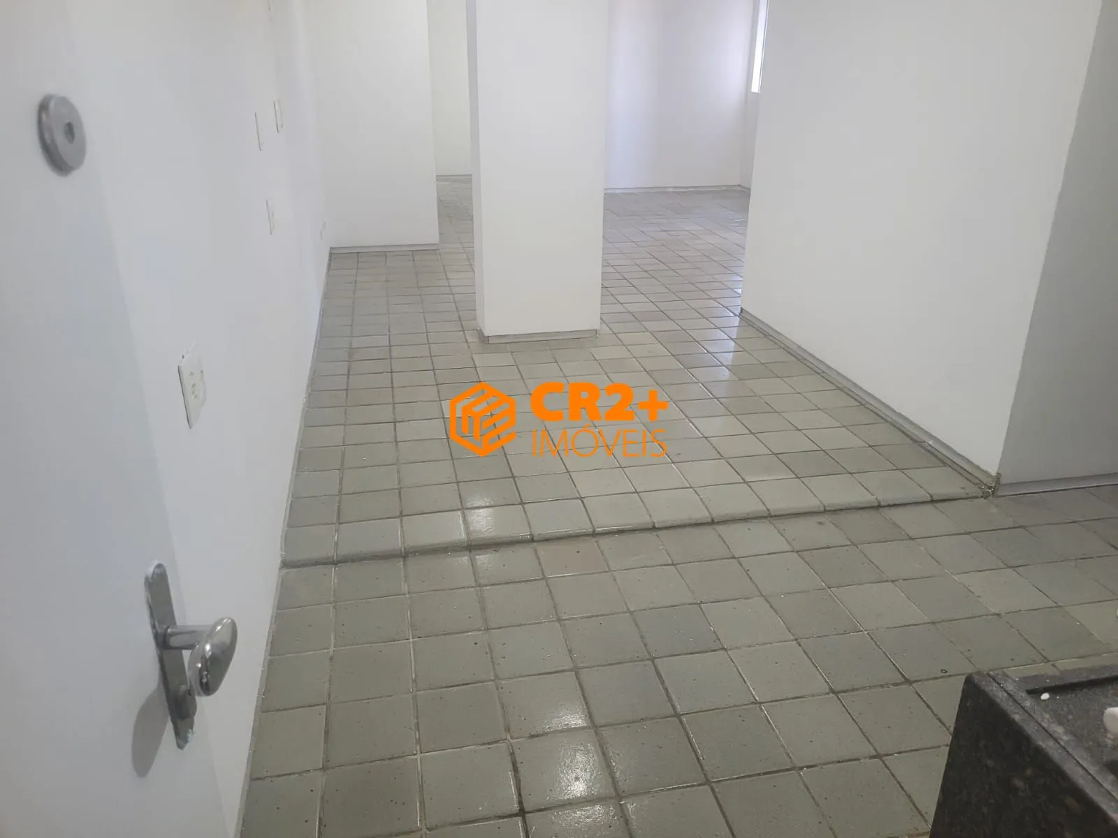 Imagem Vendo apartamento na Avenida Boa Viagem, 03 quartos, 01 suíte, em Boa Viagem- 98