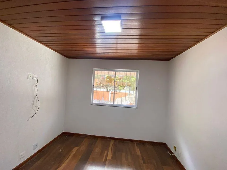 Imagem Casa em Condomínio para Venda em Teresópolis / RJ no bairro Granja Guarani