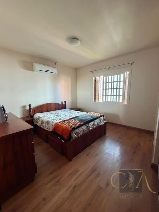 Imagem Casa para Venda em Rio Grande, São Paulo, 3 dormitórios, 1 suíte, 2 banheiros, 1 vaga