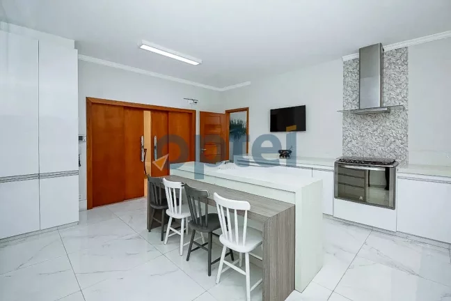 Imagem Casa de Alto Padrão à Venda - 5 Suítes, 501m² - Quintal, Churrasqueira e 6 Vagas - Parque Anchieta, São Bernardo do Campo - SP