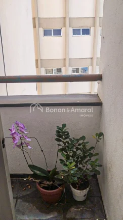 Imagem Totalmente renovado, este charmoso apartamento oferece conforto e praticidade em uma das melhores lo...