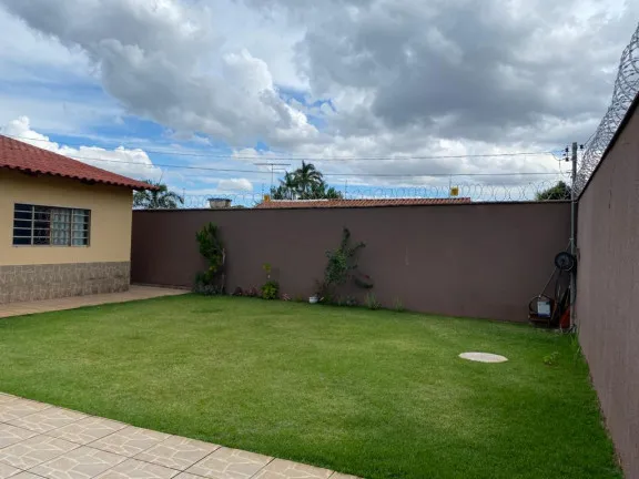 Imagem Casa com 3 Quartos à Venda, 210 m² em Parque Flamboyant - Goiânia