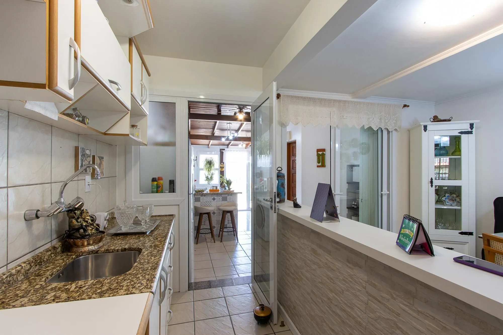 Imagem Casa para Venda - 110.14m², 2 dormitórios, sendo 1 suites, 2 vagas - Hípica