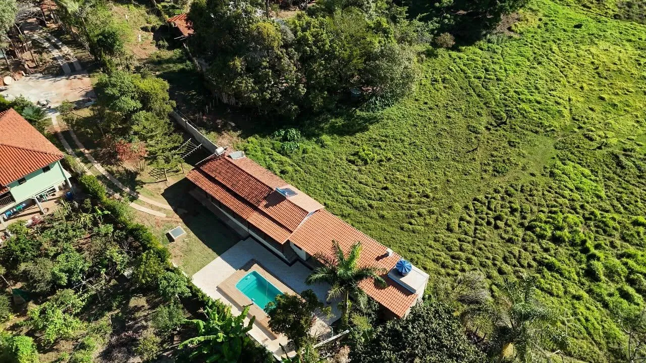 Imagem Linda Chácara à Venda em Moeda/MG / área total de 2.500 m²