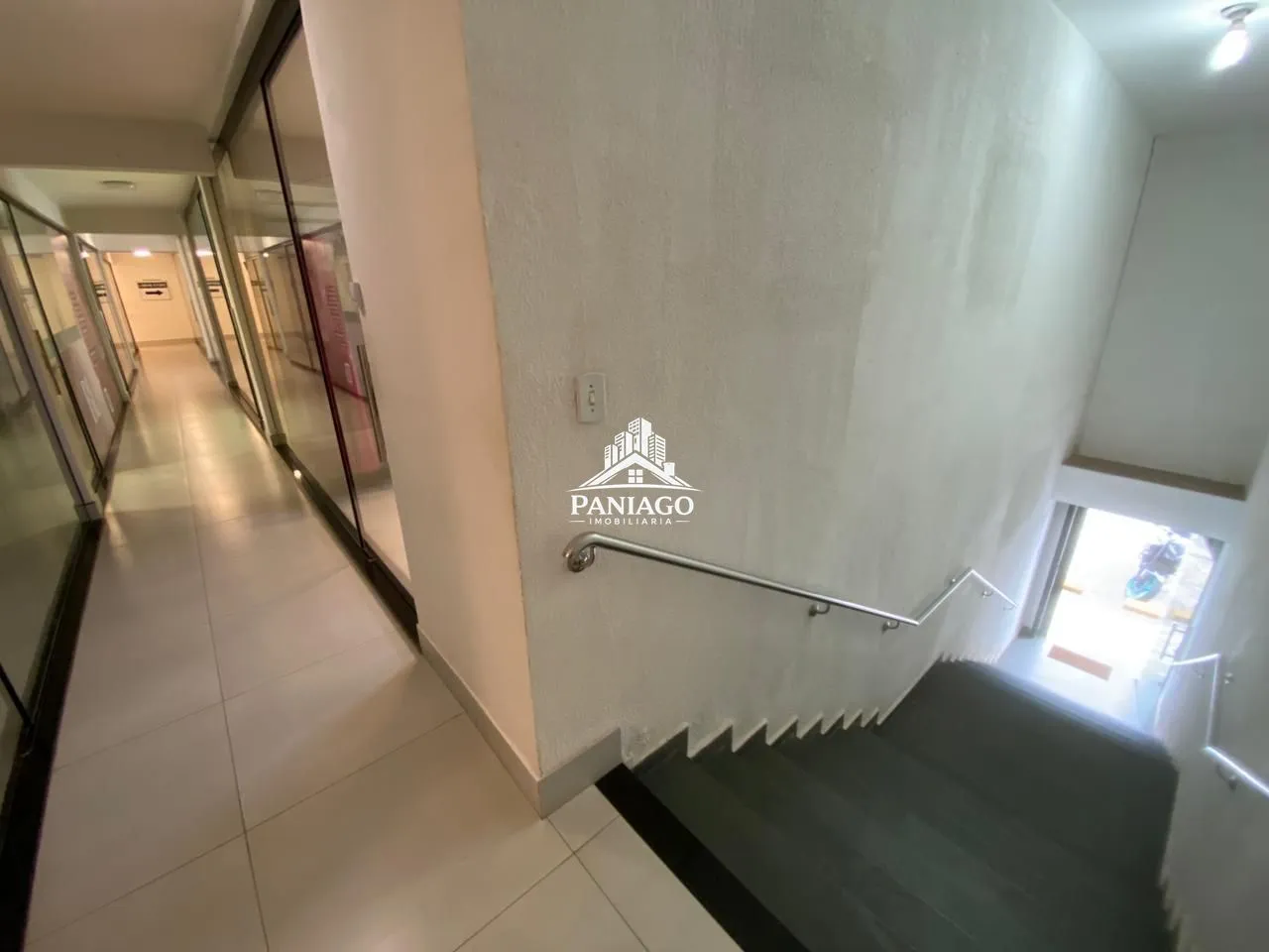 Imagem Sala comercial para locação próximo Av. Miguel Sutil, Cuiabá-MT