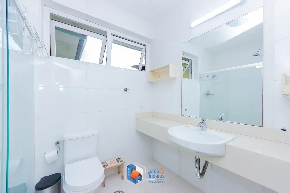 Imagem Casa para venda em Jardim Santa Helena com 4 quartos, sendo 2 suítes, 280m²