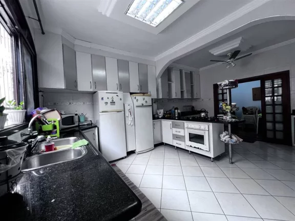 Imagem Casa com 4 dorms, Canto do Forte, Praia Grande - R$ 2.1 mi, Cod: 2682