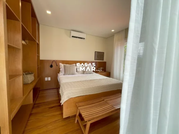 Imagem Casa de Luxo à Beira-Mar em Condomínio na Vila Velha, Angra dos Reis-RJ: 6 Quartos, 6 Suítes, 7 Salas e 7 Banheiros.