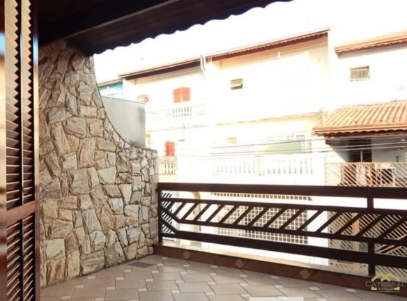 Imagem Sobrado com 03 dormitórios à Venda por R$650.000,00 - Parque Cidade Jardim II - Jundiaí/SP