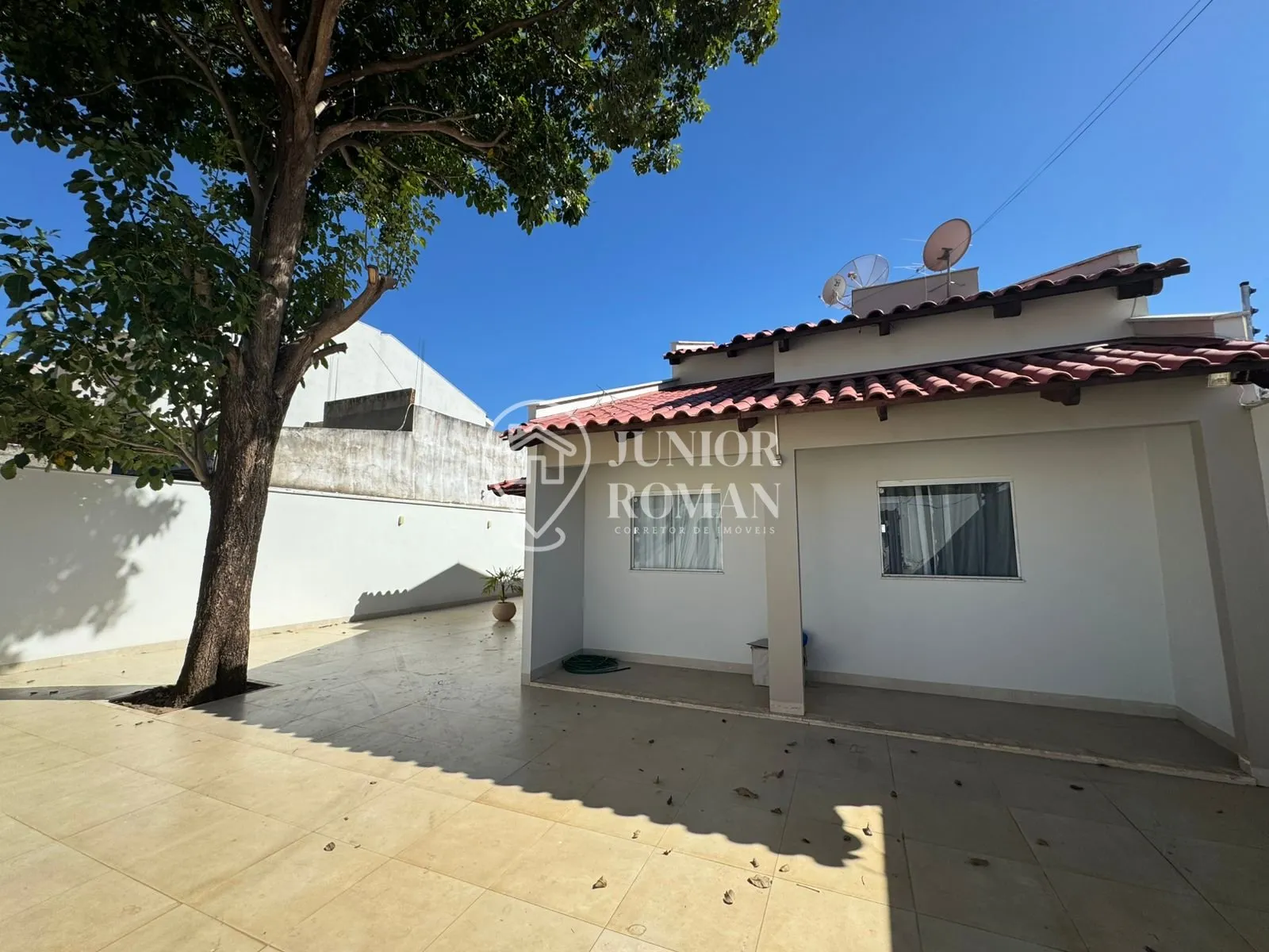 Imagem SOBRADO ALTO PADRÃO COM PISCINA 3 DORM. NO BAIRRO BANDEIRANTES - BARREIRAS/BA
