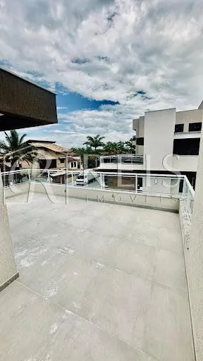 Imagem Casa para Venda em Rio das Ostras, Recreio, 2 dormitórios, 2 suítes, 4 banheiros, 2 vagas