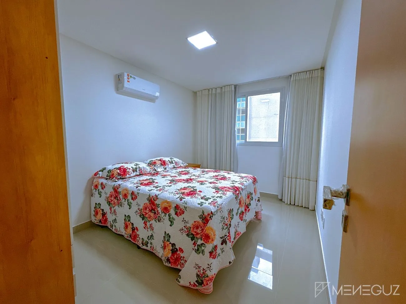 Imagem Residência Paradisíaca: Apartamento de 3 Quartos com Vista Deslumbrante para o Mar!
