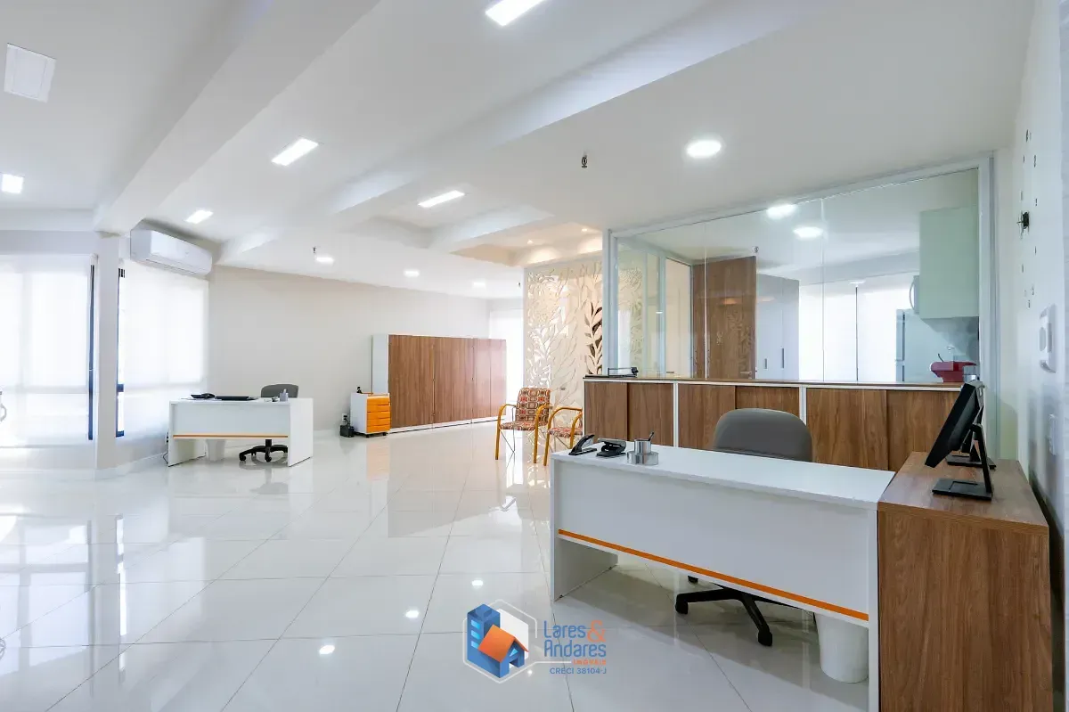 Imagem Conjunto comercial para venda em Jardim Caboré, 114m²