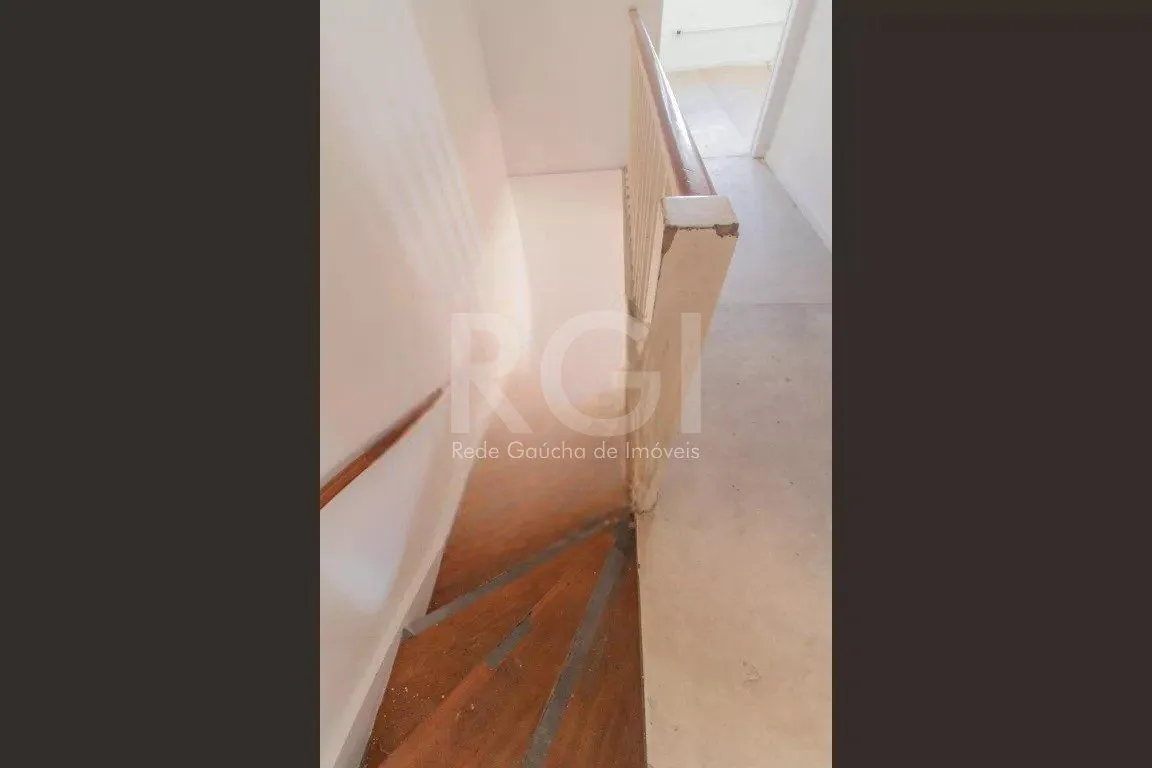 Imagem Vende casa 03 dormitórios, 275,22 m², bairro Azenha/Porto Alegre