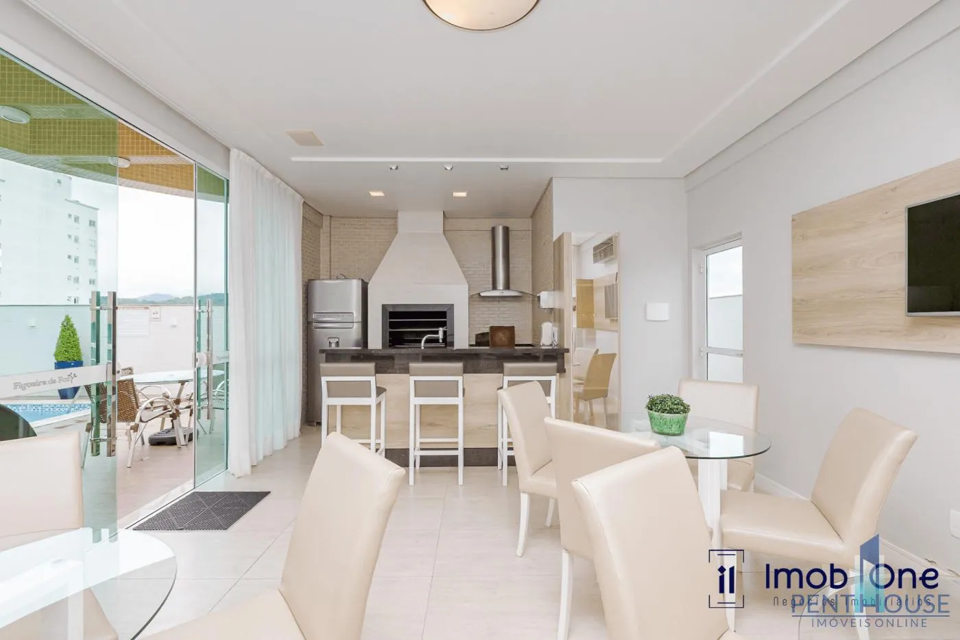 Imagem Apartamento Zona Central para Venda em Balneário Camboriú, CENTRO, 3 dormitórios, 1 suíte, 3 banheiros, 2 vagas