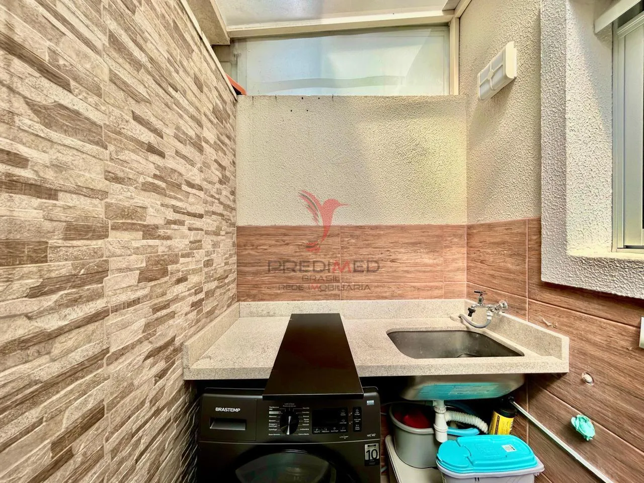 Imagem VENDO CASA DE CONDOMINIO FECHADO, 2 VAGAS DE GARAGEM, 2 DORMITÓRIOS, CHURRASQUEIRA