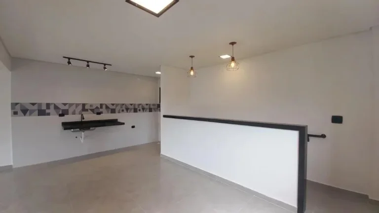 Imagem Casa para Venda em Praia Grande, Caiçara, 3 dormitórios, 1 suíte, 2 banheiros, 1 vaga