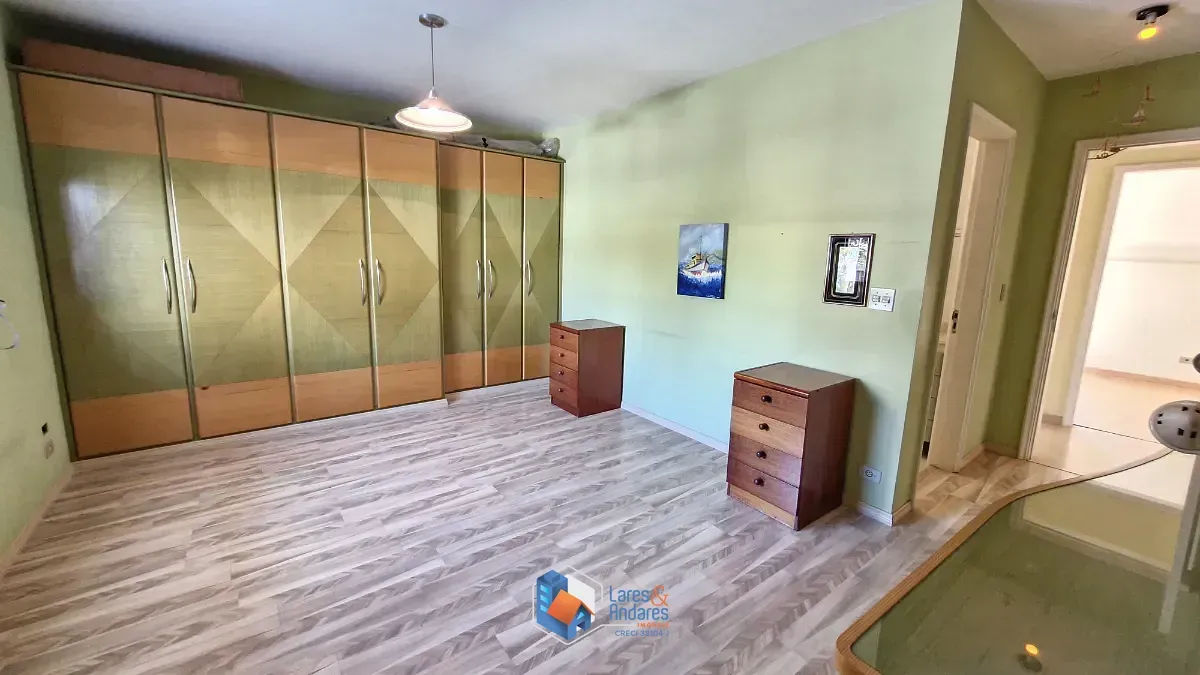 Imagem Casa para venda em Vila Inah com 4 quartos, sendo 2 suítes, 320m²