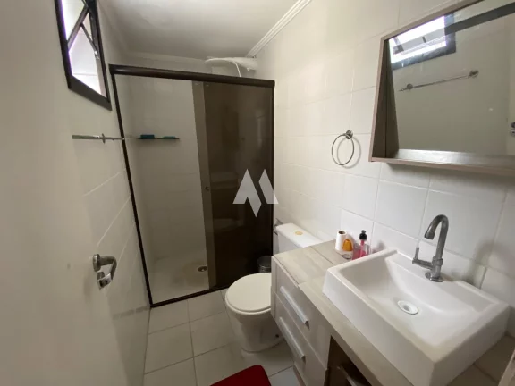 Imagem Apartamento 2 dormitórios, com vaga e lazer no prédio.Quadra da praia do Itararé, São Vicente/SP