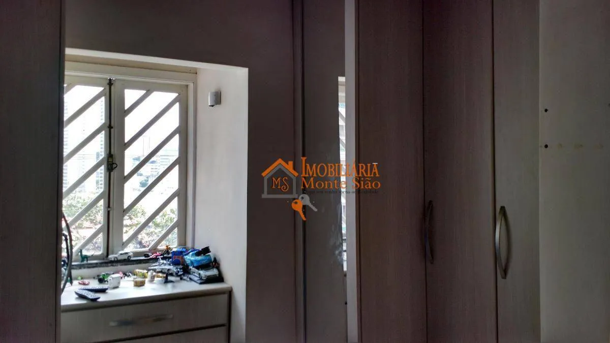 Imagem Sobrado para compra no Jardim Barbosa com 5 dormitórios, 257 m² por R$ 954.000 - Jardim Barbosa - Guarulhos/SP