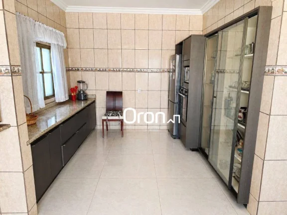 Imagem Sobrado à venda, 330 m² por R$ 1.199.000,00 - Jardim Balneário Meia Ponte - Goiânia/GO