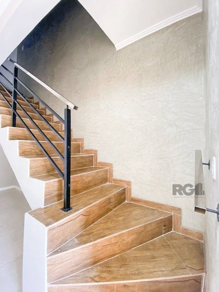 Imagem Casa de 3 dormitórios no bairro Mário Quintana