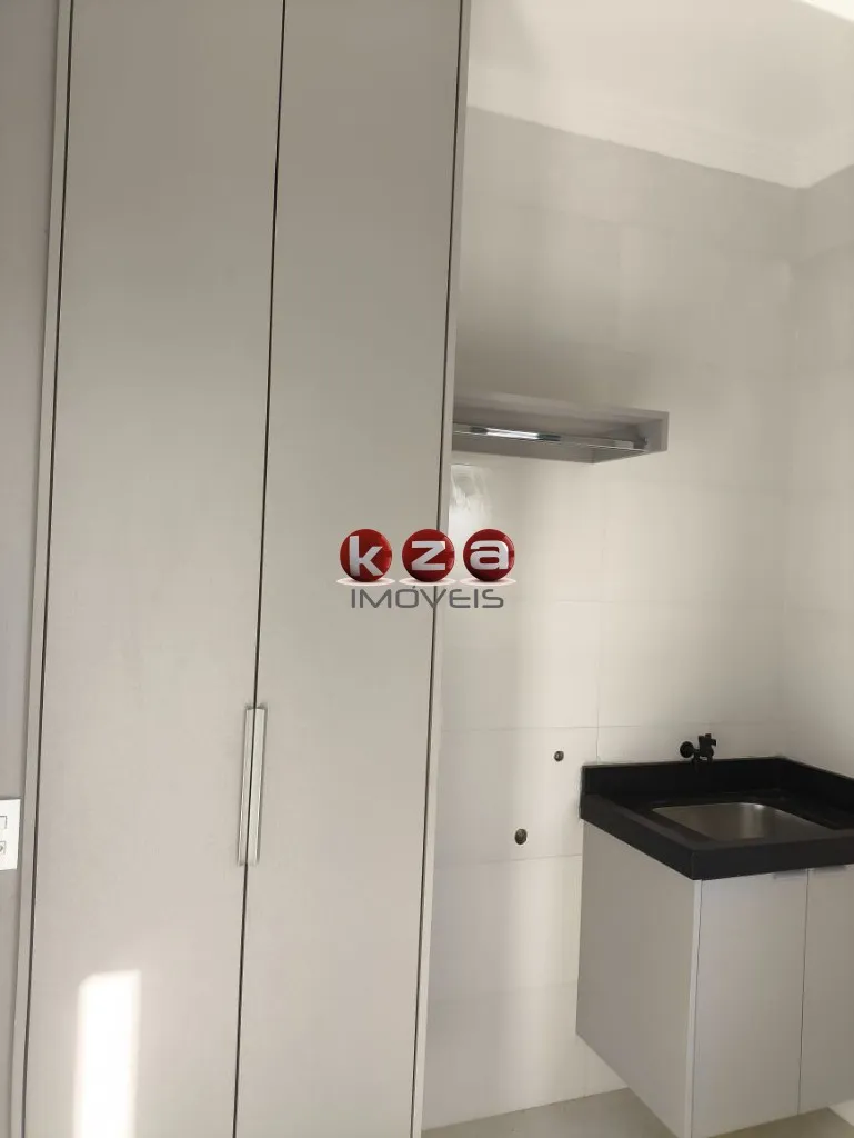 Imagem Casa de alto padrão em condomínio à venda em Valinhos-SP, Residencial Vivenda das Pitangueiras: 3 quartos, 3 suítes, 2 salas, 5 banheiros, 2 vagas, 179m².
